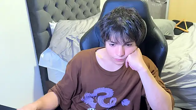 Snapshot of SasukeUhchiaa chatting on 03-03-25, 10:42 SasukeUhchiaa online show from 03-03-25, 10:42