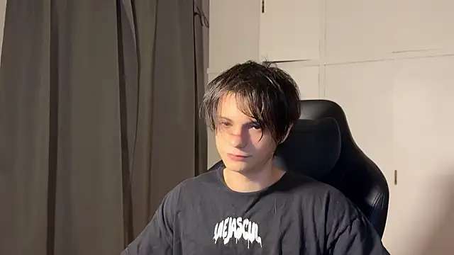 SasukeUhchiaa online show from 02-11-26, 05:12