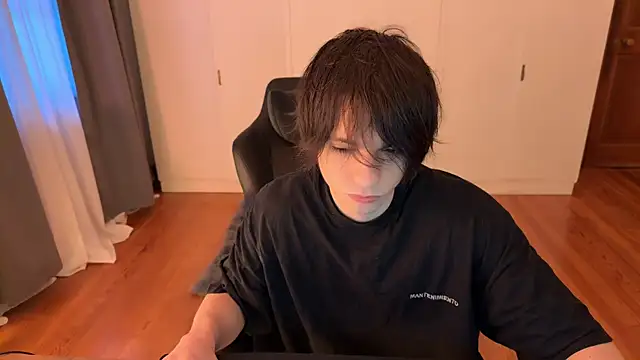 SasukeUhchiaa online show from 08-04-26, 11:02