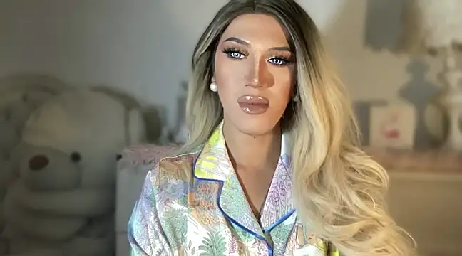 Ts glamxxxx online show from 03-08-25, 03:56