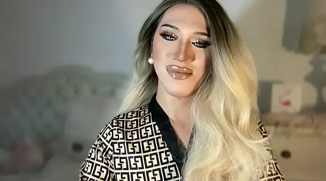 Ts glamxxxx online show from 03-22-25, 02:37