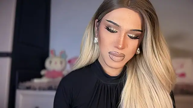 Ts glamxxxx online show from 01-15-26, 01:10