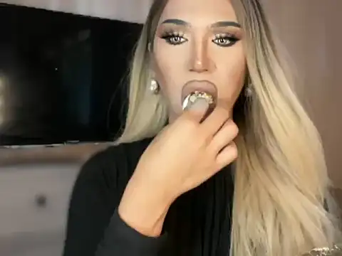 Ts glamxxxx online show from 03-07-26, 01:35