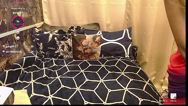 Snapshot of sexyrihana1 chatting on 01-15-26, 07:13 sexyrihana1 online show from 01-15-26, 07:13