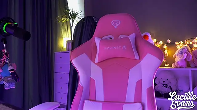 lucille evans online show from 04-27-26, 04:21