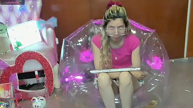 Skinygirl online show from 03-12-26, 11:44