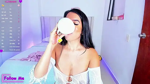 Snapshot of sheirysex_ chatting on 01-08-25, 06:20 sheirysex  online show from 01-08-25, 06:20