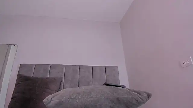 taylor suxx online show from 10-31-25, 03:57