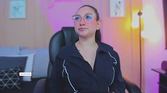 lucy neil online show from 03-29-26, 02:33