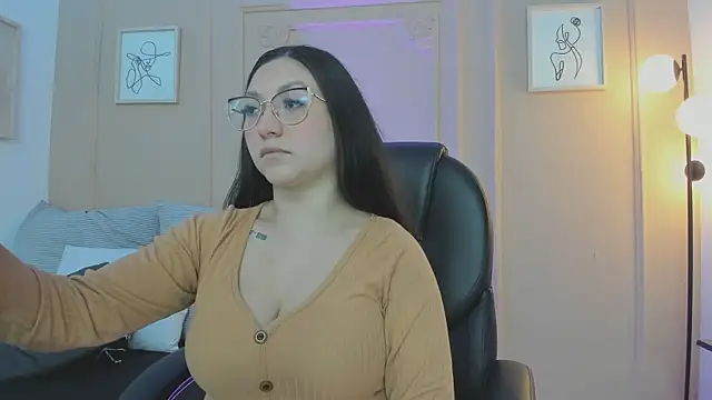 lucy neil online show from 04-02-26, 02:31