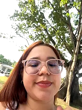 Lucyklein2022 online show from 10-02-25, 09:11