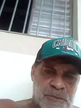 Snapshot of Peludo173317 chatting on 11-13-25, 02:49 Peludo173317 online show from 11-13-25, 02:49