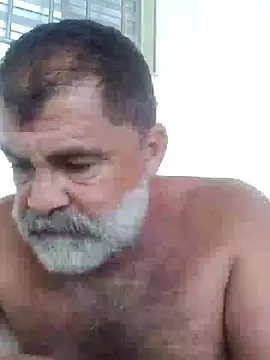 Snapshot of Peludo173317 chatting on 01-08-26, 06:21 Peludo173317 online show from 01-08-26, 06:21