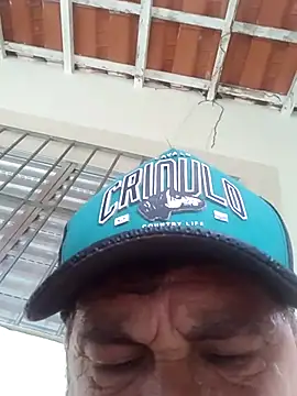 Snapshot of Peludo173317 chatting on 02-07-26, 02:10 Peludo173317 online show from 02-07-26, 02:10