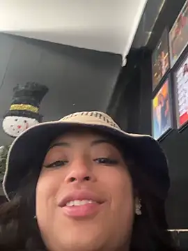 vaness weet online show from 12-31-24, 02:36