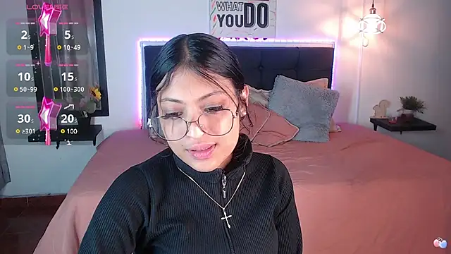 vaness weet online show from 03-22-25, 04:15