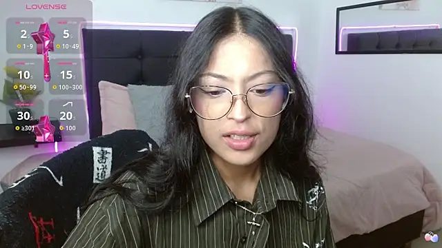 Snapshot of vaness_weet chatting on 04-02-26, 08:28 vaness weet online show from 04-02-26, 08:28