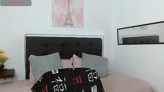 Snapshot of vaness_weet chatting on 04-04-26, 08:39 vaness weet online show from 04-04-26, 08:39