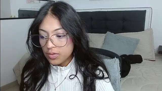 Snapshot of vaness_weet chatting on 04-23-26, 07:49 vaness weet online show from 04-23-26, 07:49