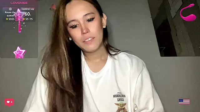 Snapshot of MeganTheRarest chatting on 06-27-26, 04:39 MeganTheRarest online show from 06-27-26, 04:39