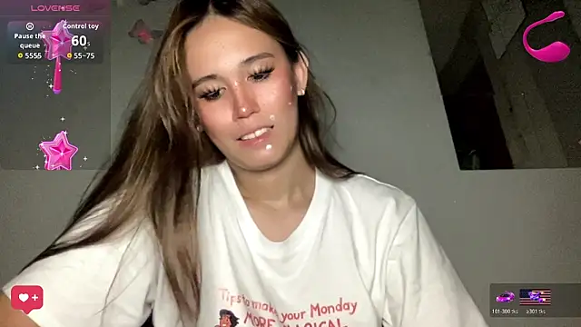 Snapshot of MeganTheRarest chatting on 07-15-26, 04:23 MeganTheRarest online show from 07-15-26, 04:23