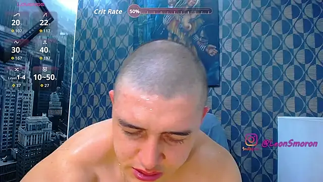 Snapshot of Leonsmoron chatting on 05-18-26, 04:07 Leonsmoron online show from 05-18-26, 04:07