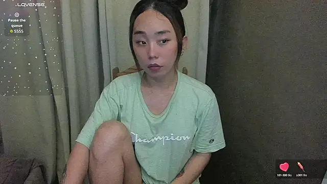 MissAyaCollins online show from 10-17-25, 06:27