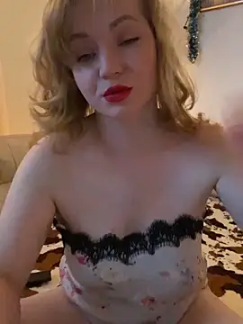 Snapshot of Lady__Maria chatting on 04-15-26, 04:14 Lady Maria online show from 04-15-26, 04:14