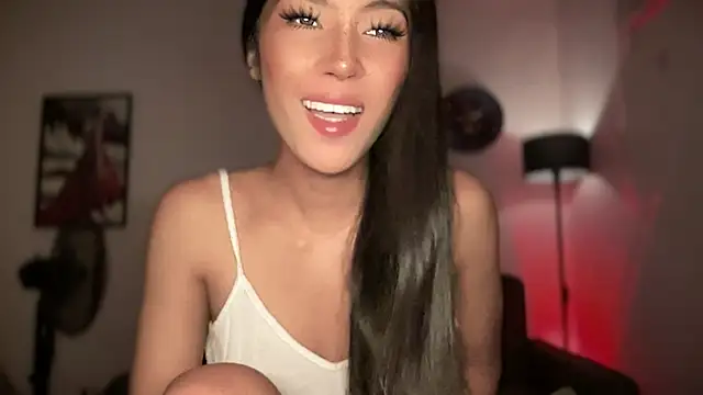 Snapshot of Bella_Gordon chatting on 05-16-26, 05:59 Bella Gordon online show from 05-16-26, 05:59
