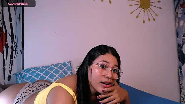 caylinhot7 online show from 03-11-26, 05:02