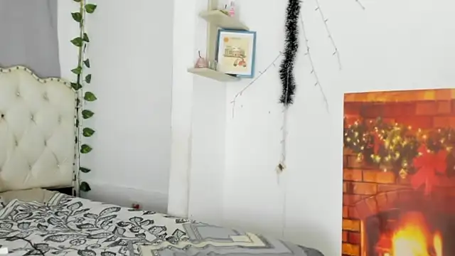 Snapshot of khalyn_jenner chatting on 12-22-24, 10:04 khalyn jenner online show from 12-22-24, 10:04