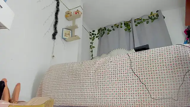 Snapshot of khalyn_jenner chatting on 01-27-25, 12:54 khalyn jenner online show from 01-27-25, 12:54