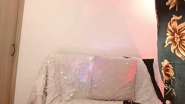 Gin Zc online show from 01-18-25, 04:37