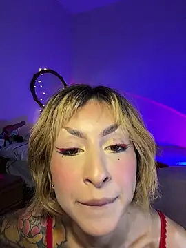 Cinamoonn online show from 11-14-25, 10:40