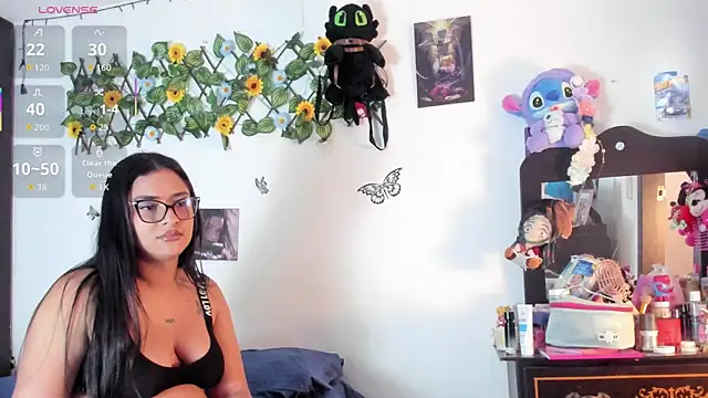 mensia hernandz online show from 06-26-26, 01:04
