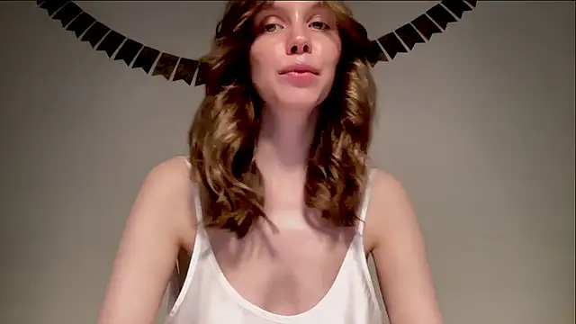 Nikki Mimimi online show from 01-05-25, 01:15