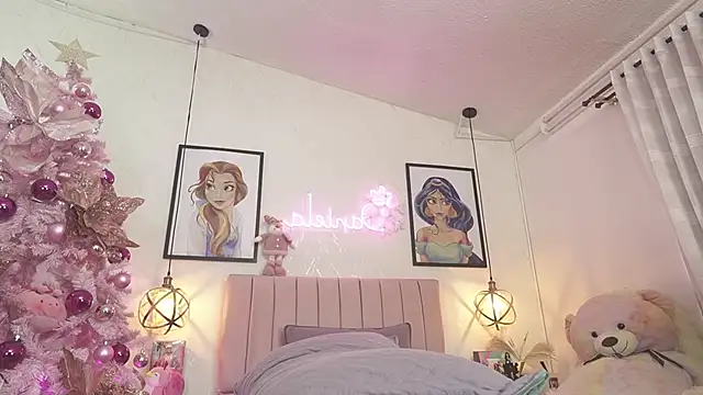 Snapshot of dani_parker_ chatting on 11-15-25, 07:10 dani parker online show from 11-15-25, 07:10