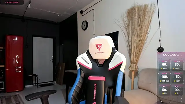 Snapshot of cho_nando chatting on 12-09-24, 01:24 cho nando online show from 12-09-24, 01:24