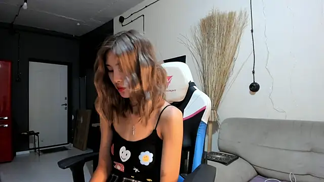 Snapshot of cho_nando chatting on 12-13-24, 05:10 cho nando online show from 12-13-24, 05:10