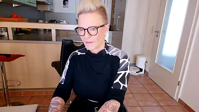 German Milf online show from 01-16-25, 01:36