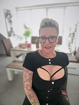 German Milf online show from 02-10-25, 01:55