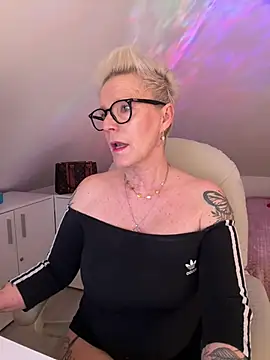 German Milf online show from 04-07-26, 12:49