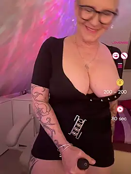 German Milf online show from 05-21-26, 01:18