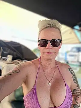 Snapshot of German_Milf chatting on 06-17-26, 09:34 German Milf online show from 06-17-26, 09:34