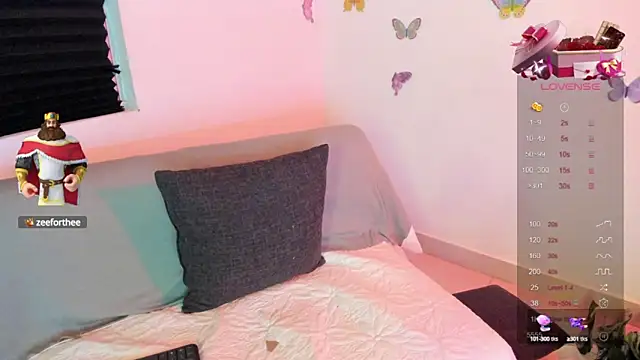 Snapshot of abigail_luna chatting on 02-14-25, 05:19 abigail luna online show from 02-14-25, 05:19