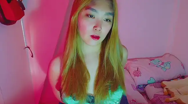 TR4NSCUTI3 online show from 01-06-25, 11:31