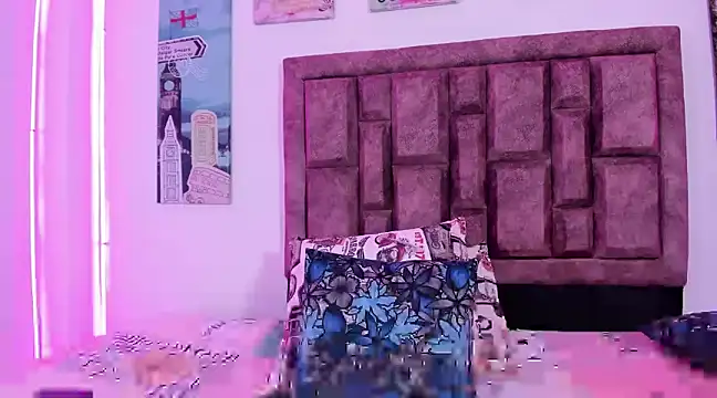 Snapshot of NaughtyAnaa chatting on 01-23-25, 06:49 NaughtyAnaa online show from 01-23-25, 06:49