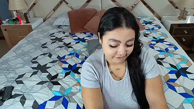 Snapshot of NaughtyAnaa chatting on 03-18-25, 01:21 NaughtyAnaa online show from 03-18-25, 01:21