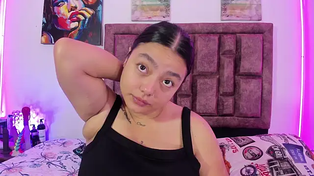 Snapshot of NaughtyAnaa chatting on 09-23-25, 02:53 NaughtyAnaa online show from 09-23-25, 02:53