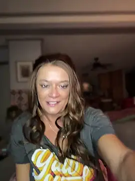 cowgirlc online show from 04-18-26, 03:21